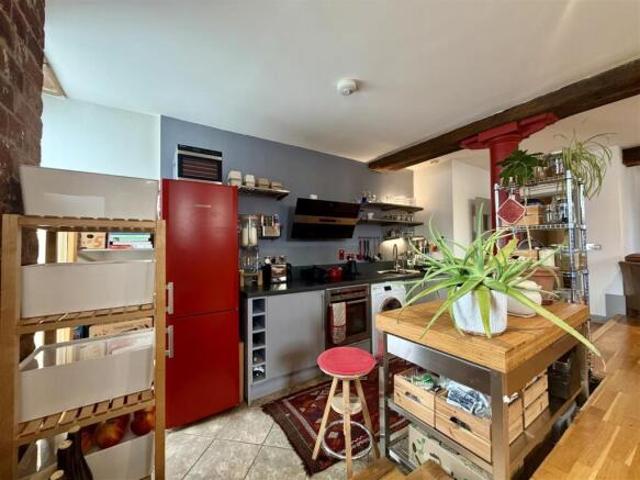 Apartment for sale in Gloucester, Gloucestershire