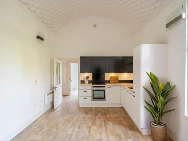 Apartment for sale in The Galleries, Navestock Side