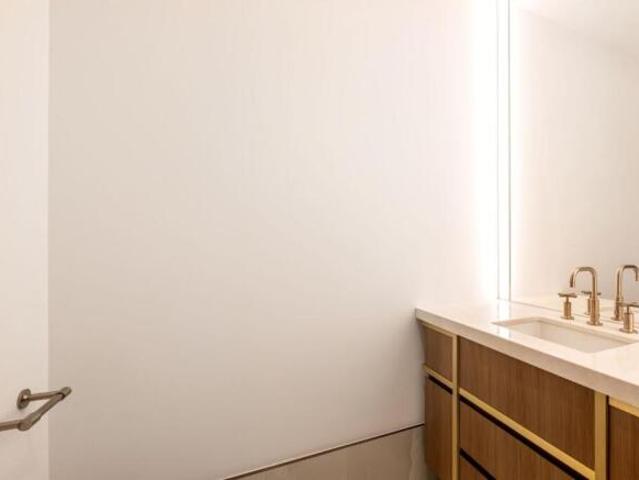 Apartment for sale in Cat Hill