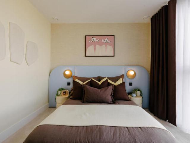 Apartment for sale in Cat Hill, England