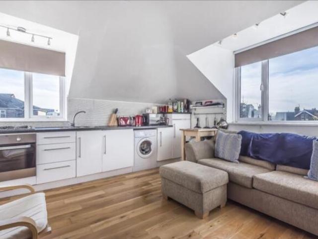 Apartment for sale in Wimbledon, Greater London