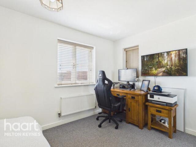 Apartment for sale in Oxley Park, Shenley Church End