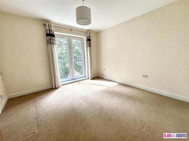 Apartment for sale in Newcourt, Watergate