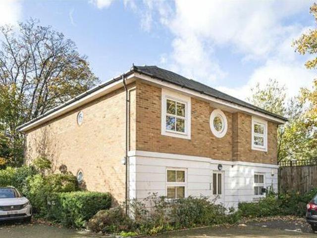 House for sale in Twickenham, Greater London