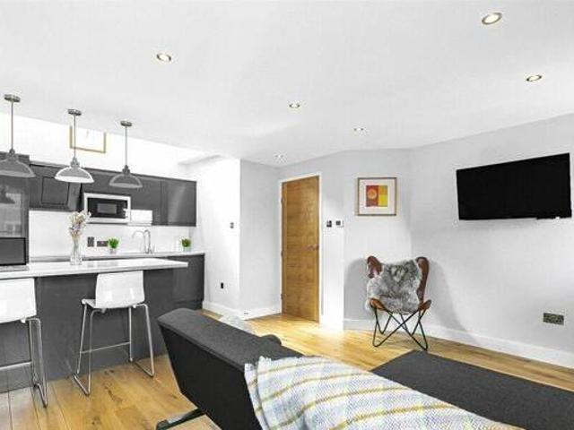 House for sale in Twickenham, Greater London