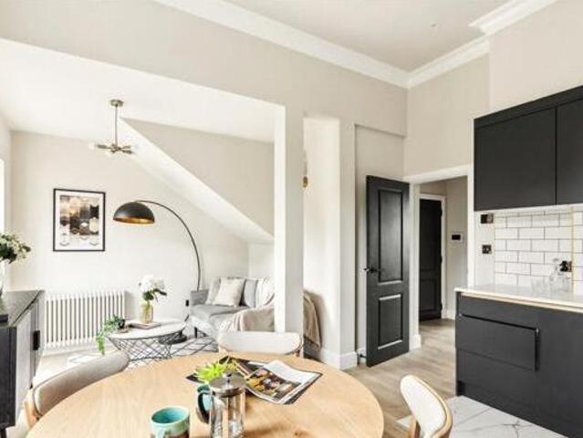 House for sale in Twickenham, Greater London