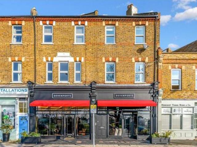 House for sale in Twickenham, Greater London