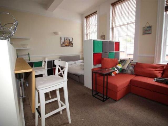 Apartment for sale in Calderstones