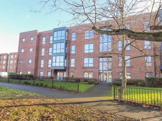 House for sale in Uxbridge, Greater London