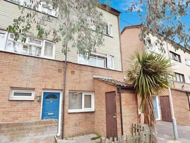 House for sale in Uxbridge, Greater London
