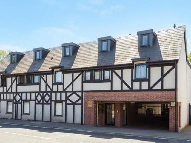 House for sale in Batchworth, Hertfordshire