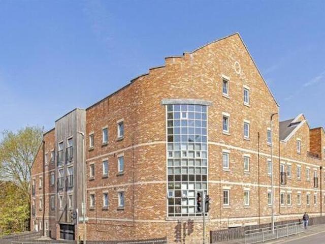 House for sale in Loundsley Green, East Midlands