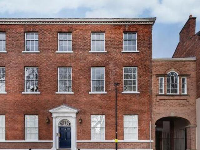 House for sale in Horbury, West Yorkshire