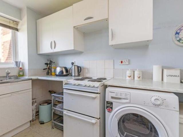 Apartment for sale in Burnham, Swallow
