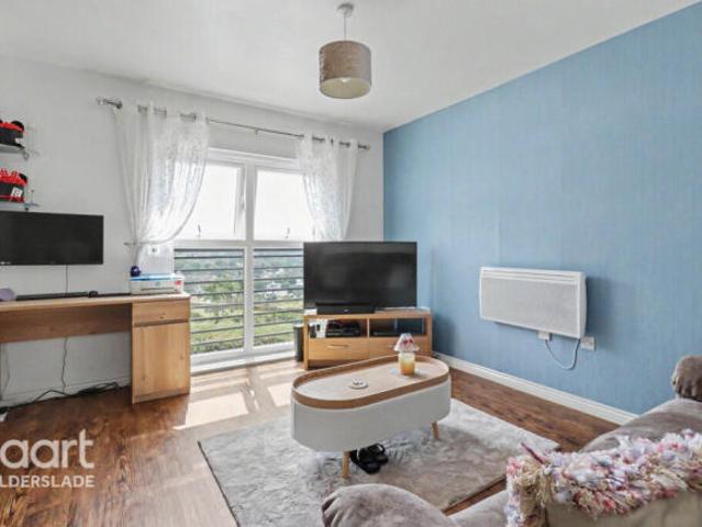 Apartment for sale in Luton, Chatham
