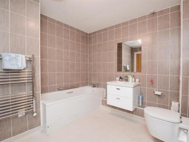Apartment for sale in Northampton, Northamptonshire