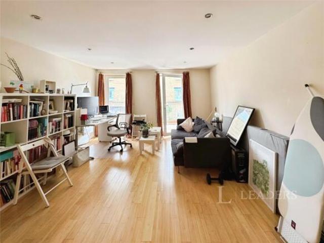 Apartment for sale in Arbury, Cambridgeshire