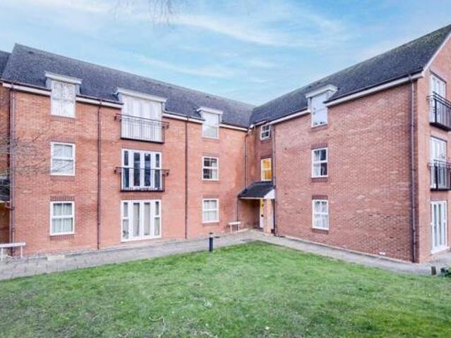 House for sale in Woodloes Park, Warwick