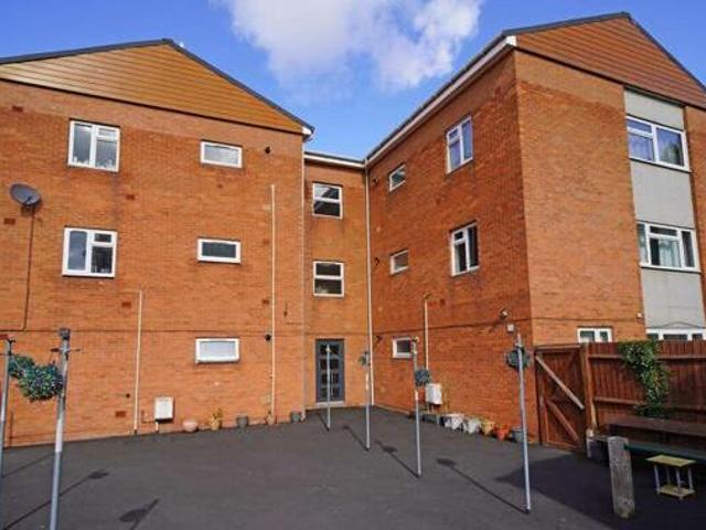 House for sale in Cliff Hill, Green Close