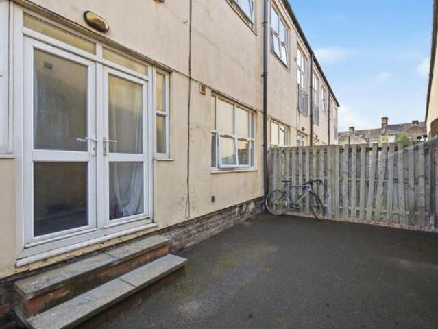 Apartment for sale in Highfields, Huddersfield