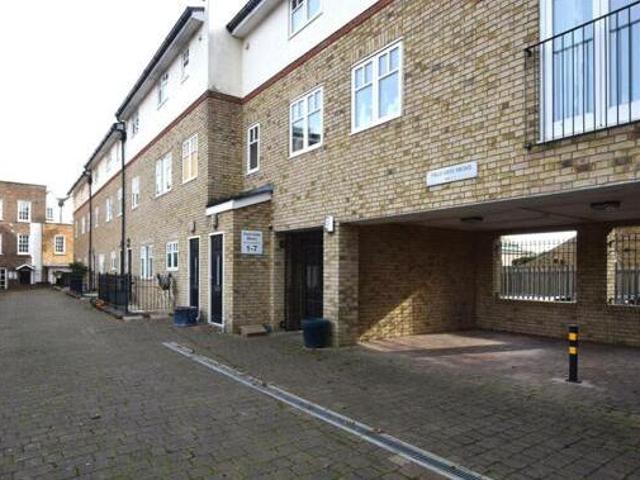 House for sale in North Watford, Hertfordshire