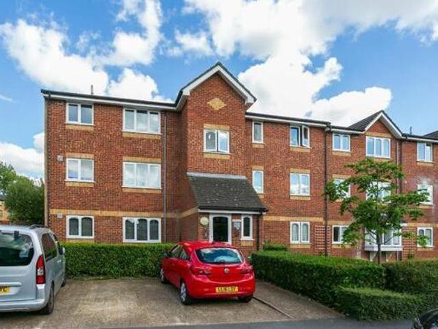 House for sale in Mowat Industrial Estate, Watford