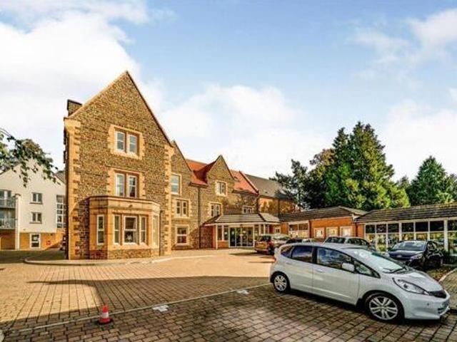House for sale in Northampton, Northamptonshire