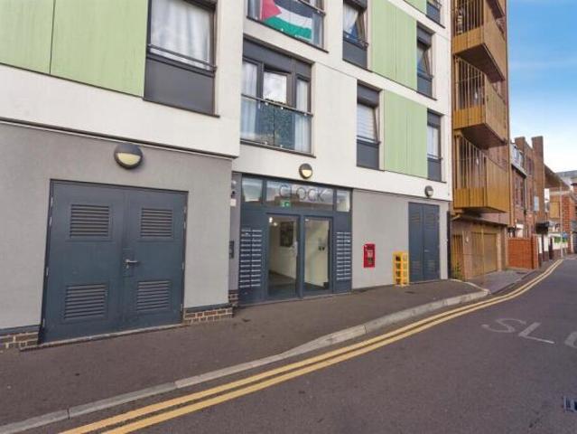 Apartment for sale in Watford, Hertfordshire