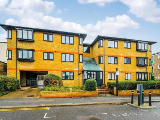 Apartment for sale in Walthamstow, Isle Of Man