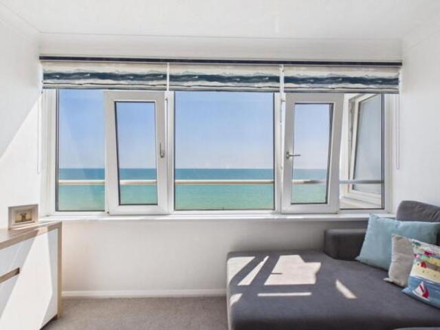 Apartment for sale in Worthing, West Sussex