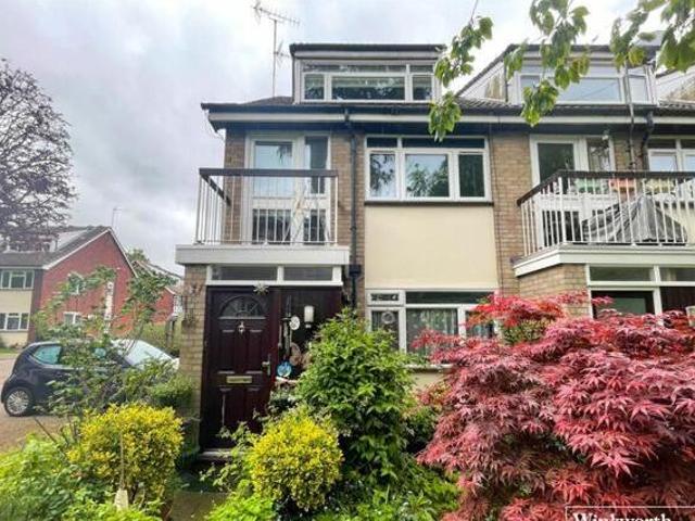 House for sale in Greater London