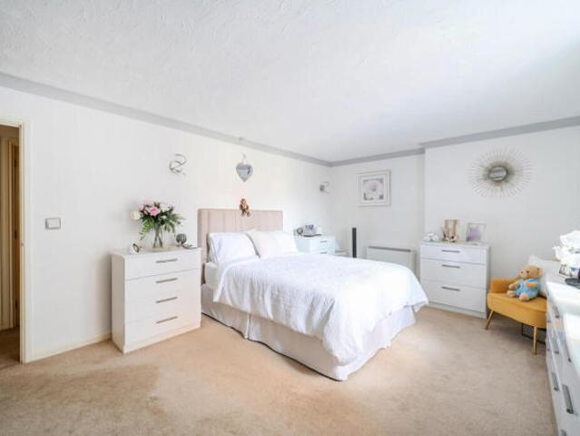Apartment for sale in Kings Barton, Gloucester