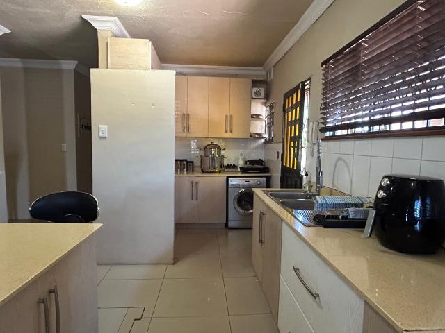 House for rent in Chesterville, Queensburgh