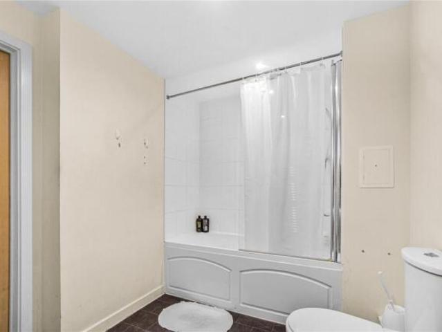 Apartment for sale in Watford, Hertfordshire
