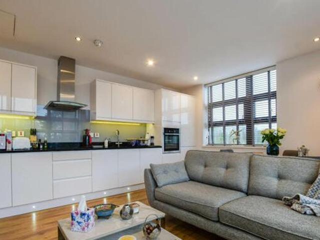 House for sale in Wilmslow Park, Wilmslow