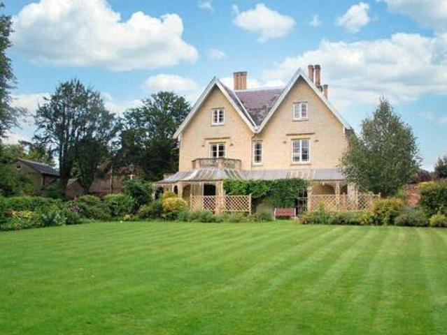 House for sale in Kings Worthy, Hampshire