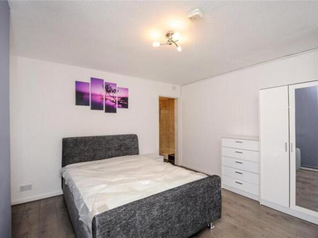 Apartment for sale in Headington Shops, The Slade