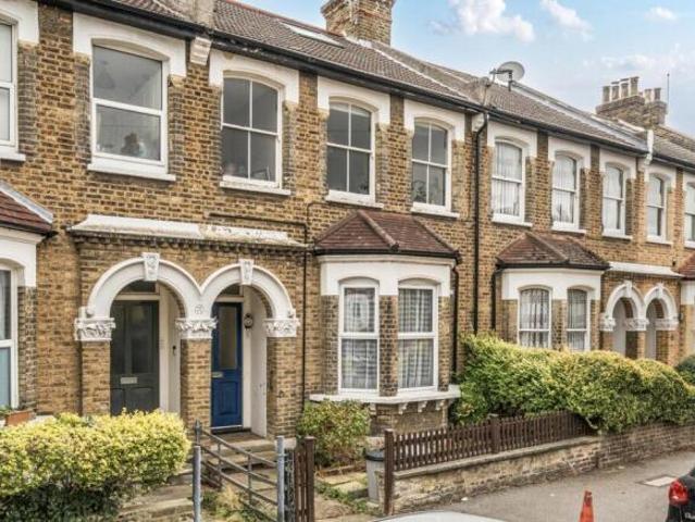 Apartment for sale in Penge, Greater London