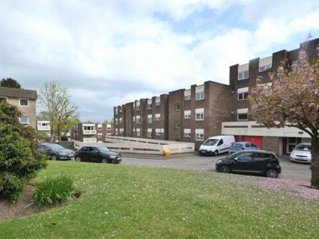 House for sale in Horsell, Woking