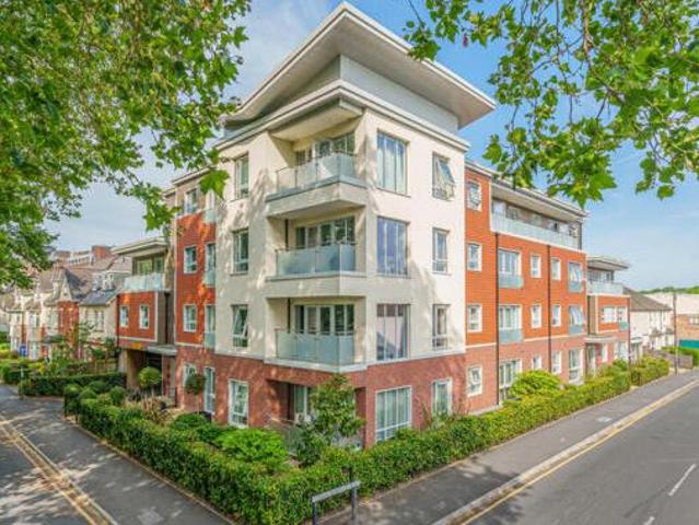 House for sale in Horsell, Woking