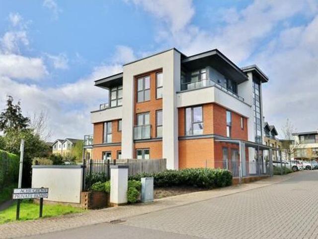 House for sale in Westfield, Woking