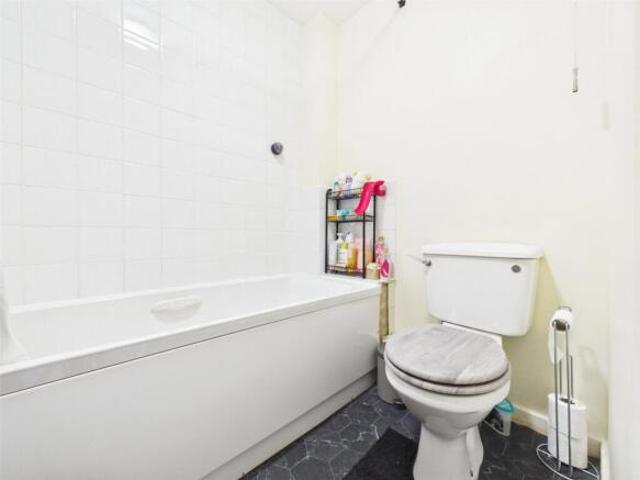 Apartment for sale in Gloucester, Gloucestershire