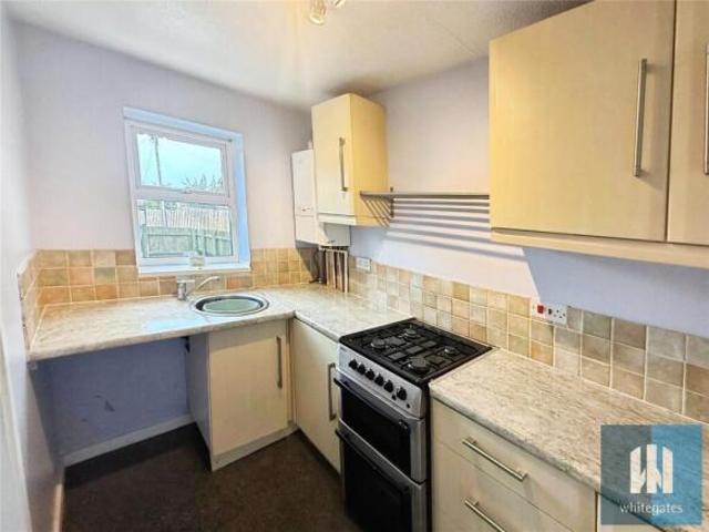 Apartment for sale in Bradley, West Yorkshire