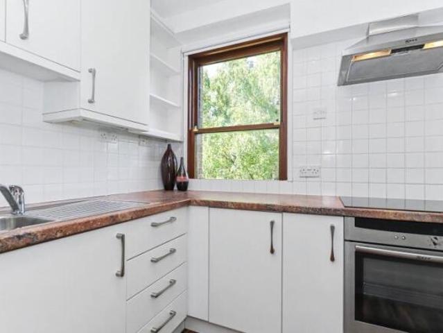 Apartment for sale in The Slade, Oxfordshire