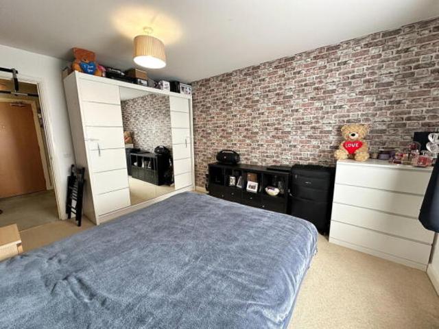 Apartment for sale in Northampton, Northamptonshire