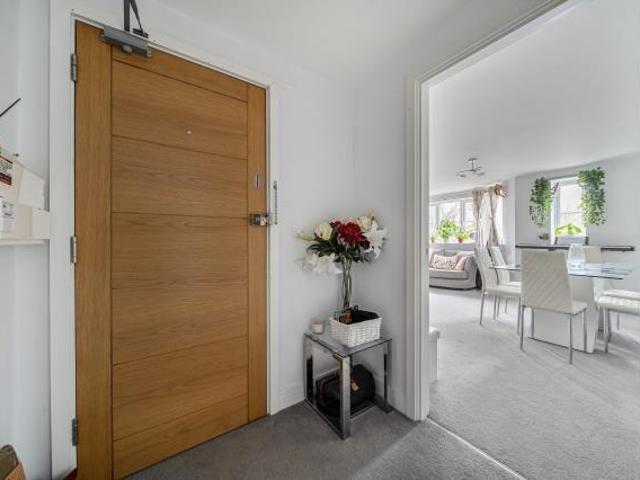 Apartment for sale in The Slade, Oxfordshire