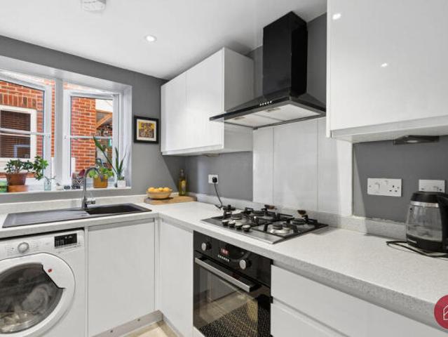 Apartment for sale in The Slade, Oxfordshire
