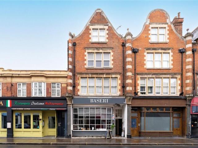 Apartment for sale in Twickenham, Greater London