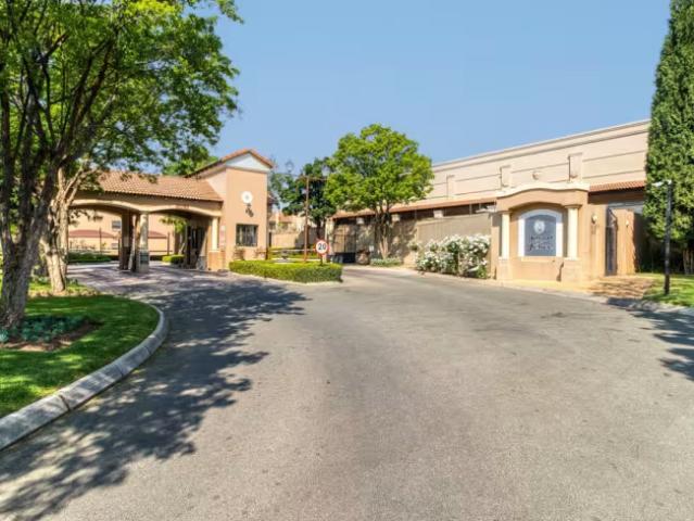 Apartment for sale in Witkoppen Extensions, Randburg