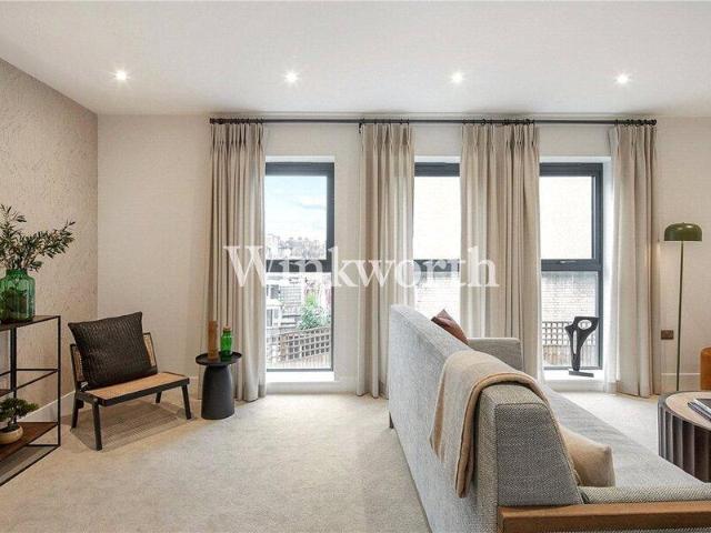 Apartment for sale in Cat Hill, England